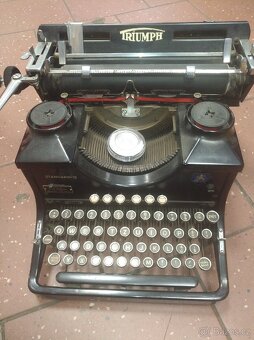 Prodám starožitny psací stroj - 5