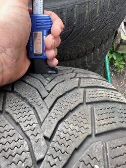 2ks zimních pneu 235/45 R19 - Nexen - 5