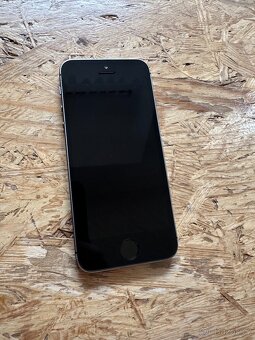 Apple iPhone 5s 16GB Černý iOS10 - 5