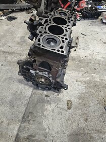 Spodek motoru 1.6 TDI 77kw CAY - 5