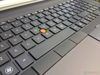 pracovní stanice HP 8760w - 17" FullHD, nVIDIA QUADRO 3000M - 5