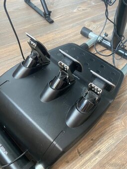 Volant Logitech G29 + pedály + řadící páka + stojan - 5