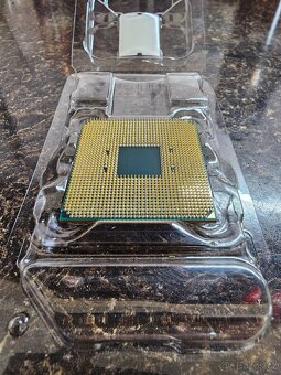 AMD Ryzen 7 5800x - 5