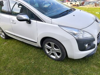 Peugeot 3008 1.6Hdi Rv.2012 plná výbava - 5