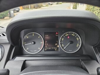 Land Rover Discovery4 / 3,0 SDV6 HSE /4x4 /CZ/NAVI - 5