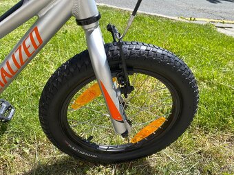 16" dětské kolo Specialized Riprock s alu rámem a kolečky - 5