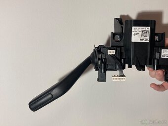 Přepínácí páčky pod volant (Volkswagen Passat B7) - 5