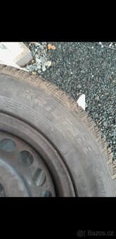 Prodám zimní a letní kola na VW Golf 5 - 5