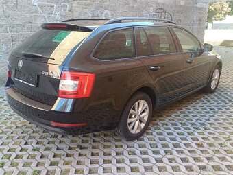 Octavia 3 Face 2.0 tdi 110kW 143 tkm Style - 5