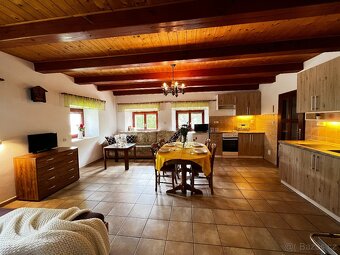 Investiční příležitost Dům se 6 apartmány u Lipna. - 5