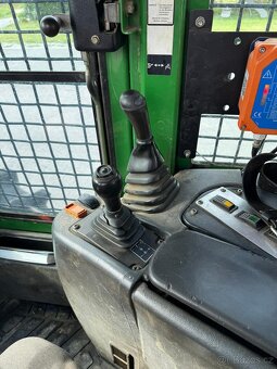 Lesní traktor JOHN DEERE 540G III - 5