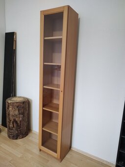 KNIHOVNA OBÝVÁK IKEA 6 POLIC - PC. 7.490,- - 5