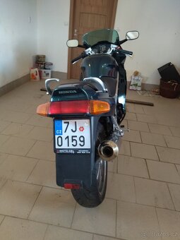 Honda VFR 750 F - 5