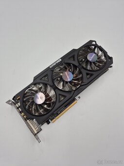 GIGABYTE Radeon R9 280X 3GB - 5