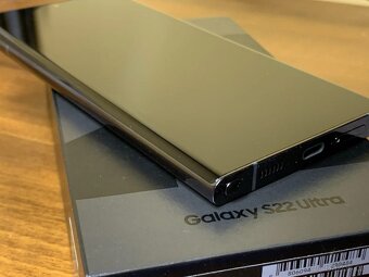 Samsung Galaxy S22 Ultra 128GB - Skvělý stav - 5