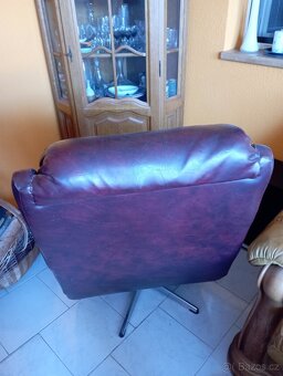 Prodám otočné a houpací křeslo - kůže - 5