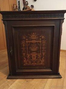 Starožitná skříňka - 5