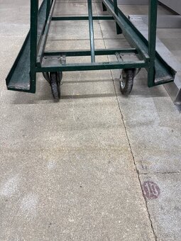 Jezdící kovové “Áčko” na desky, délka 4 m - 5