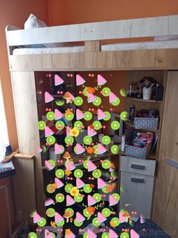 Vyvýšená postel s psacím stolem a skrini - 5