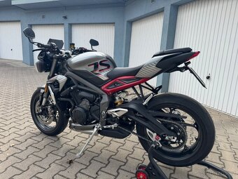 Triumph Street Triple 765 RS s doplňky přes 20 tis., 790 km - 5