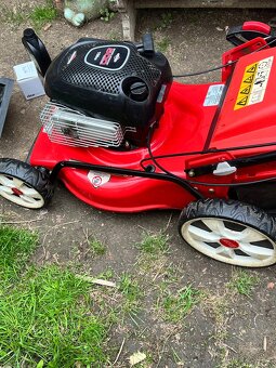 Prodám jak novou sekačku s pojezdem BRIGGS & STRATTON® - 5