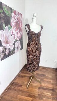 Koktejlové šaty Lavish Alice ( Nové ) PC 5.400 - 5