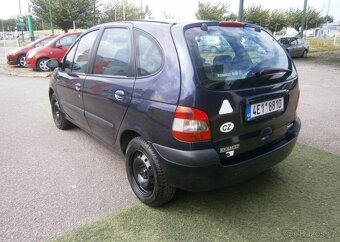 Renault Scénic 1.6i benzín manuál 79 kw - 5