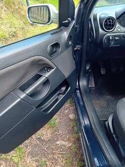 Fiesta 1,3 51 kW, r.v.2005 - Prodáno - 5