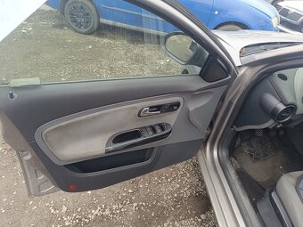 ND z Seat Ibiza 1390.cm3 55.kw benzín r.v.2003 (K27) - 5