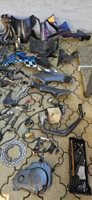 Honda CBR 929RR rok 2001 díly - 5