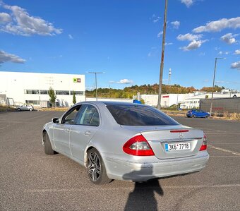 Mercedes Benz W211 - 5
