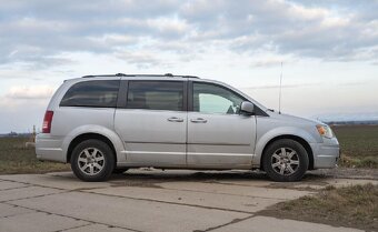 2010 Chrysler Town Country 4,0 - 5