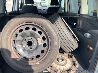 Volkswagen Touran II 1.6 Mpi 75 KW 9/2007 154 tkm 7-MÍST - 5