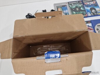 PlayStation 2 Slim SCPH-90004 v krabici + 2x ovládač 6 hier - 5