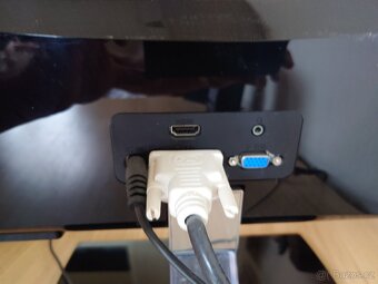Počítačová sestava (monitor, PC, klávesnice, myš) - 5