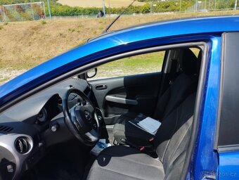 mazda 2 - 5