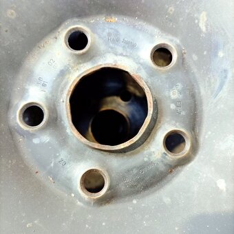 15" plechová kola – 5x112 – ŠKODA (VW, SEAT, AUDI)  Disky:  - 5