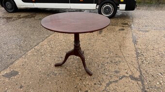 Starý kulatý rozkládací stul - 5