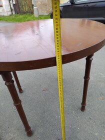 Kulaty dřevěný stůl - 5