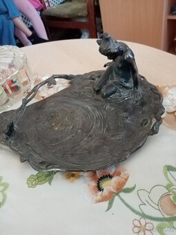 STARÉ BRONZOVÉ SOŠKY - 5