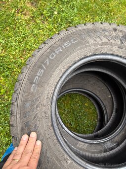 Pneu 225/70 15C - 5