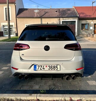 VW Golf 7.5 R 400HP - PRONÁJEM - 5