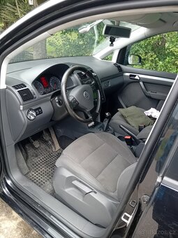 Wolkswagen Touran 2.0TDI - 5