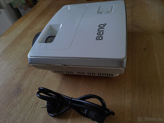 Projektor BenQ W1060 - 5