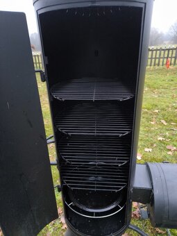 Gril s udírnou 4v1 - 5