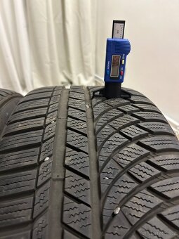 Zimní pneumatiky 245/40 R19 - 5