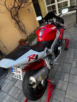 Yamaha R1 1999 RN01 - 5