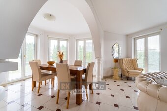 Prodej rodinného domu, 405 m2 (1735 m2) - České Budějovice - 5