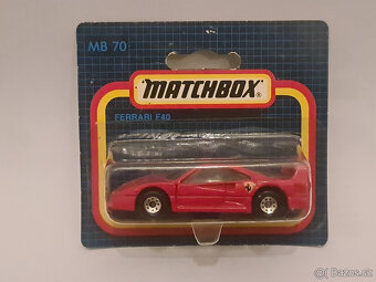 matchbox ferarri F40 - 5