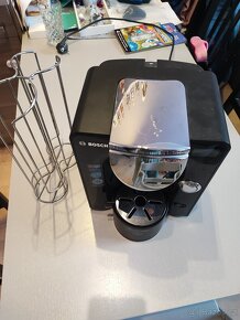 Prodám kávovar Bosch + držák na kapsle - 5